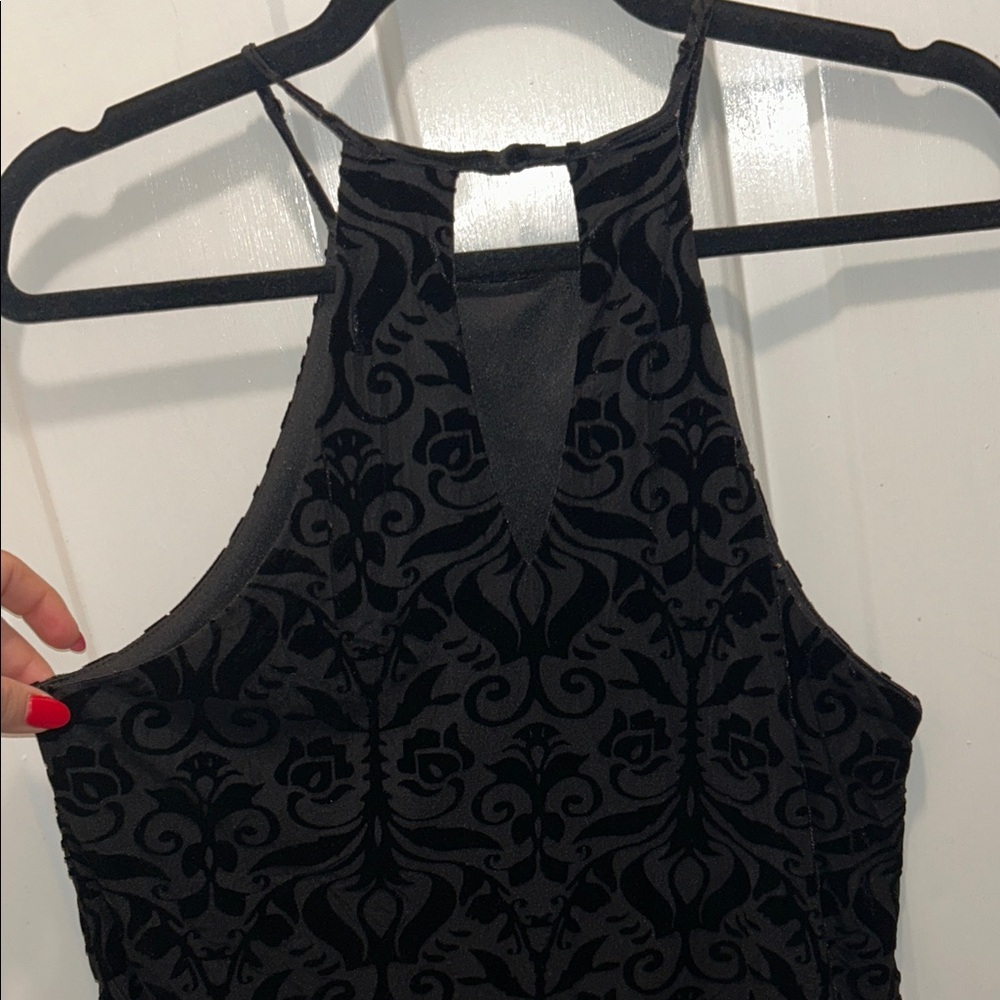Francesca's Black Floral Halter Top - Picture 5 of 5